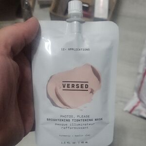 VERSED 1 Brightening Tightening Mask - HAS 12 USES.